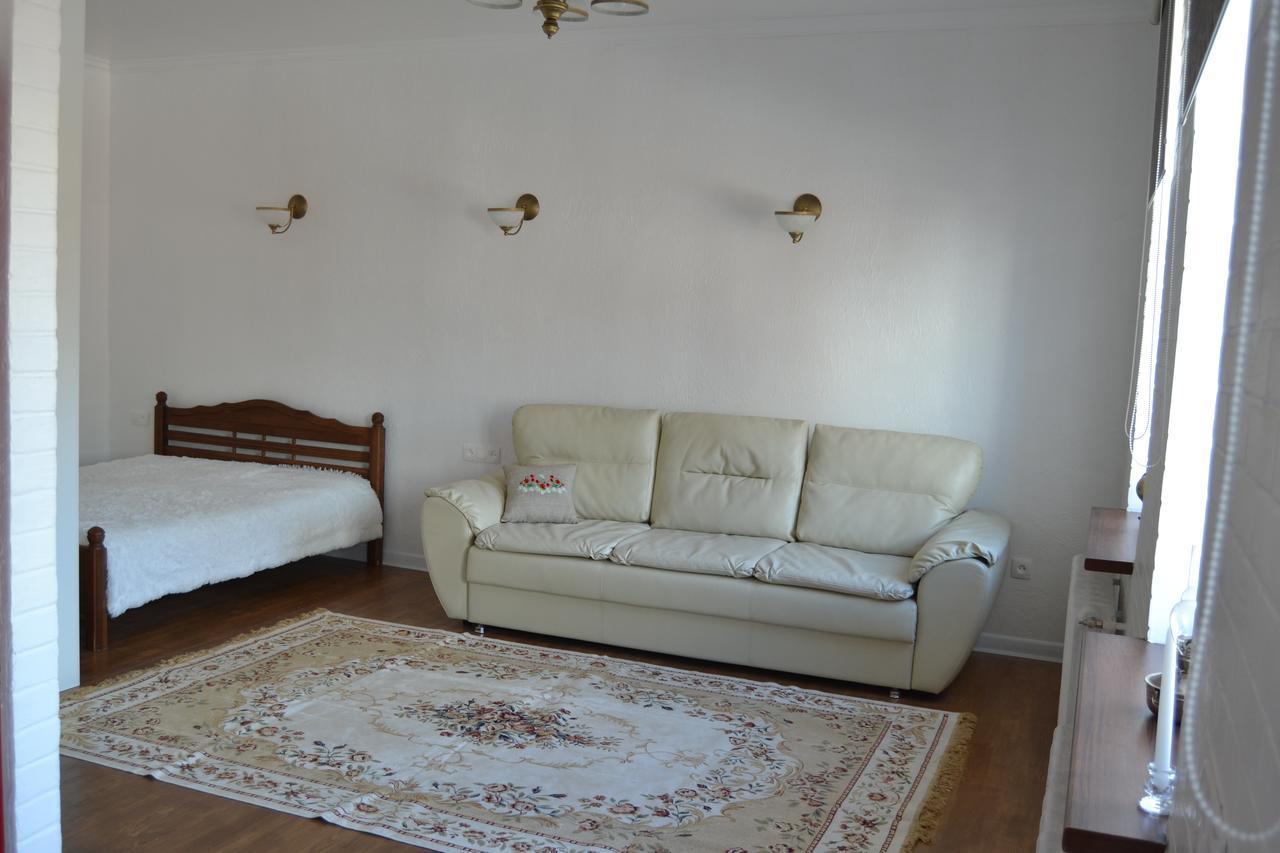 Vladimirskie Apartamenty In Center Of Brest Eksteriør billede